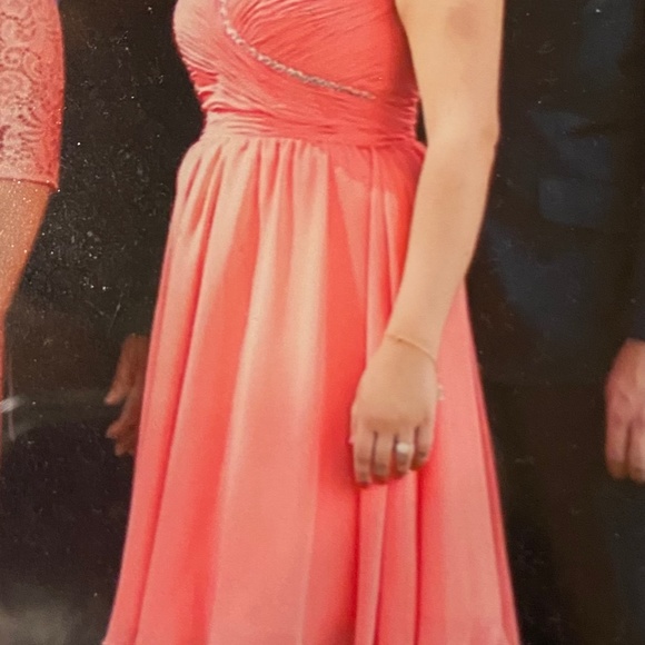 Dress - Picture 4 of 4